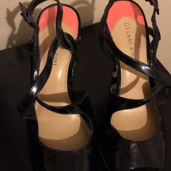 Shoes - Picture 2 of 4